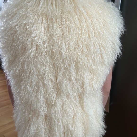 Michael Kors Women's 100% Mongolian Lamb fur  Cropped Vest XS - Picture 3 of 6
